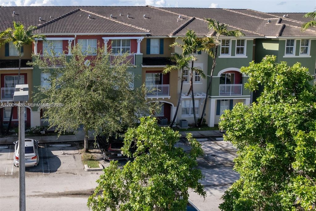 11002 NW 83rd St 106, Doral, FL 33178