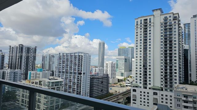 1111 SW 1st Ave 2124-N, Miami, FL 33130