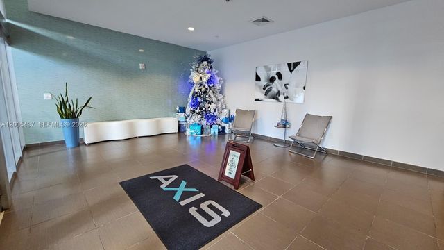 1111 SW 1st Ave 2124-N, Miami, FL 33130