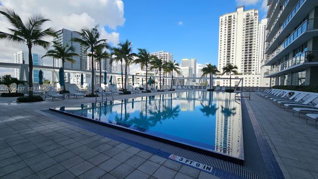 1111 SW 1st Ave 2124-N, Miami, FL 33130