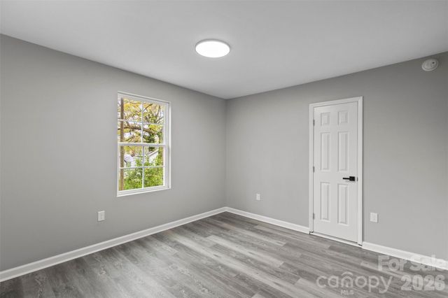 902 W 6th Avenue, Gastonia, NC 28052