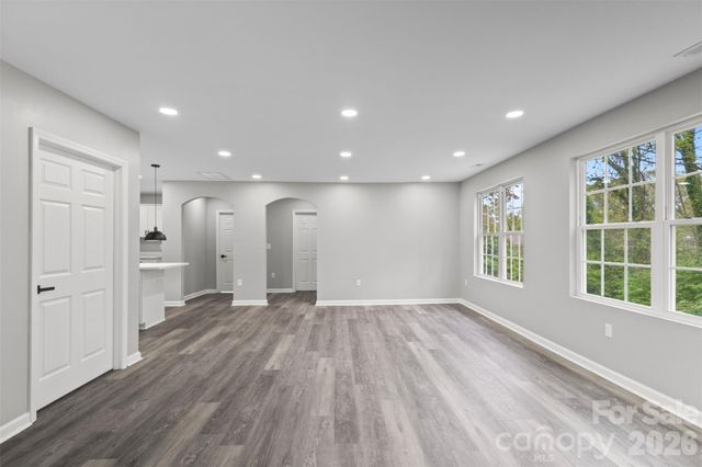 902 W 6th Avenue, Gastonia, NC 28052