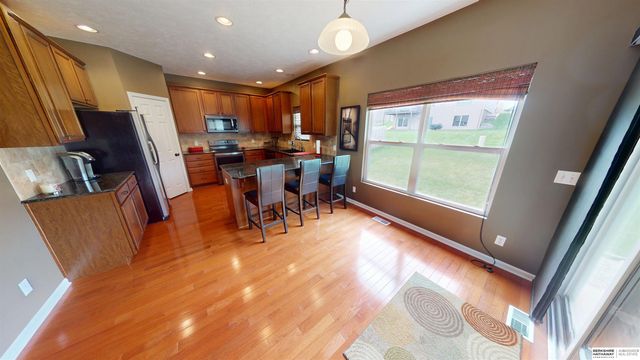 14913 Himebaugh Avenue, Omaha, NE 68116