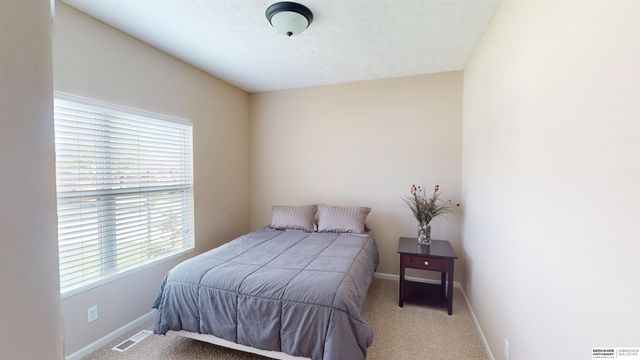 14913 Himebaugh Avenue, Omaha, NE 68116