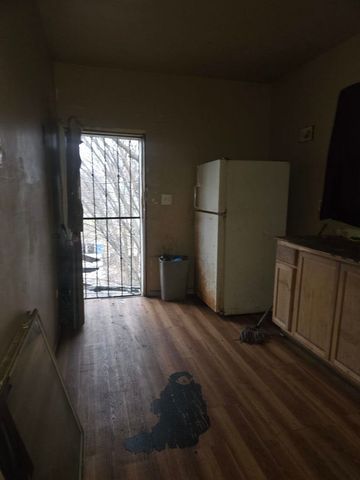 11234 S Indiana Avenue, Chicago, IL 60628