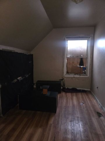 11234 S Indiana Avenue, Chicago, IL 60628