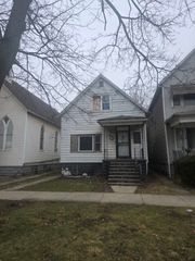 11234 S Indiana Avenue, Chicago, IL 60628