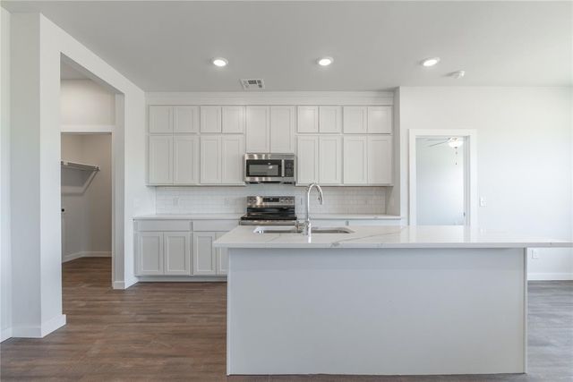 5690 Bluestem Avenue, Guthrie, OK 73044