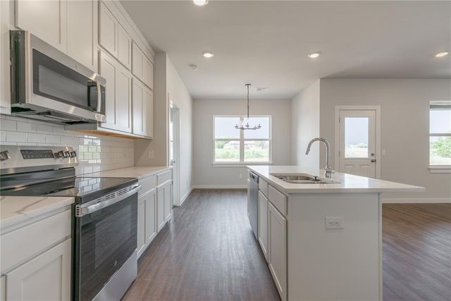 5690 Bluestem Avenue, Guthrie, OK 73044