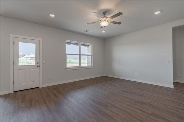 5690 Bluestem Avenue, Guthrie, OK 73044