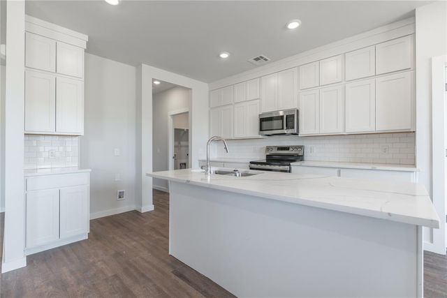 5690 Bluestem Avenue, Guthrie, OK 73044