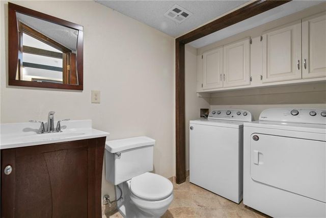 1104 S Avalon Lane, Olathe, KS 66062