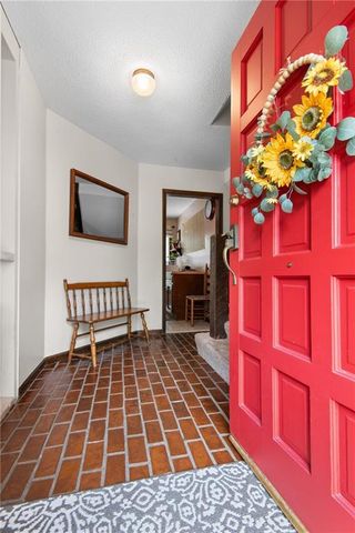 1104 S Avalon Lane, Olathe, KS 66062