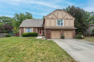 1104 S Avalon Lane, Olathe, KS 66062