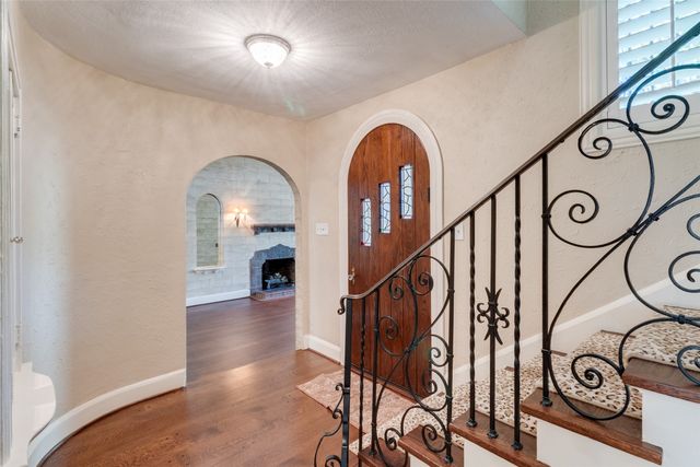 7026 Lakewood Boulevard, Dallas, TX 75214