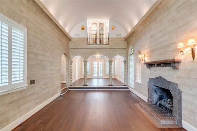 7026 Lakewood Boulevard, Dallas, TX 75214