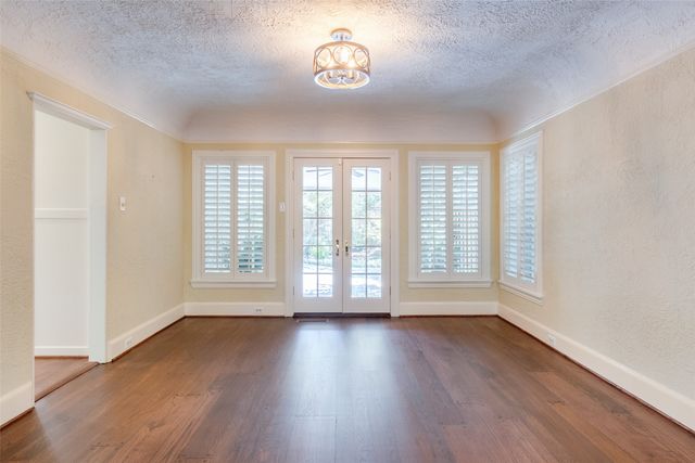 7026 Lakewood Boulevard, Dallas, TX 75214