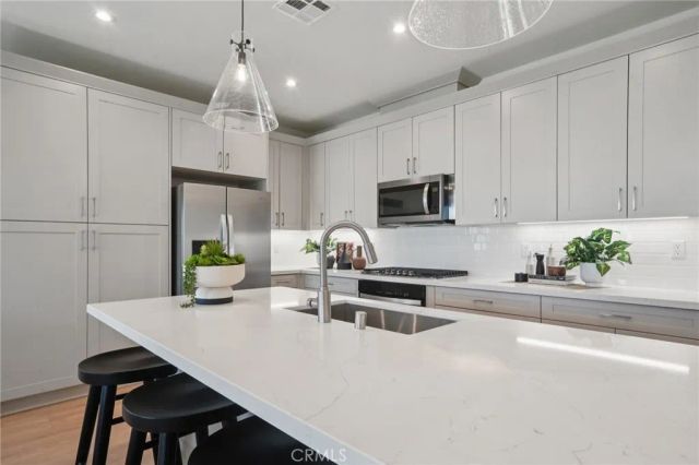 73497 Raphael Drive, Palm Desert, CA 92211