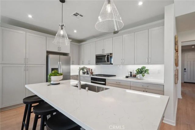 73497 Raphael Drive, Palm Desert, CA 92211