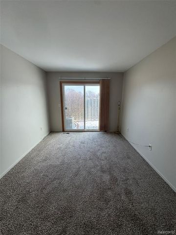 24064 Greenhill Road, Warren, MI 48091