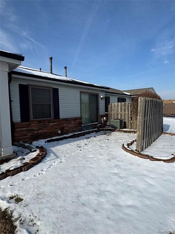 24064 Greenhill Road, Warren, MI 48091