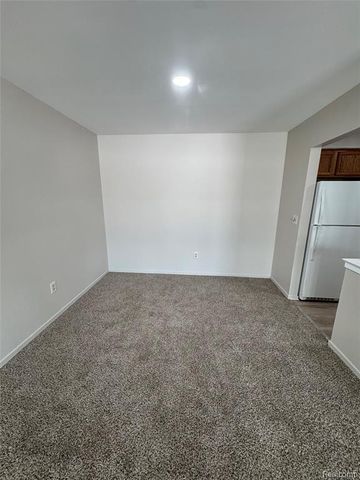 24064 Greenhill Road, Warren, MI 48091