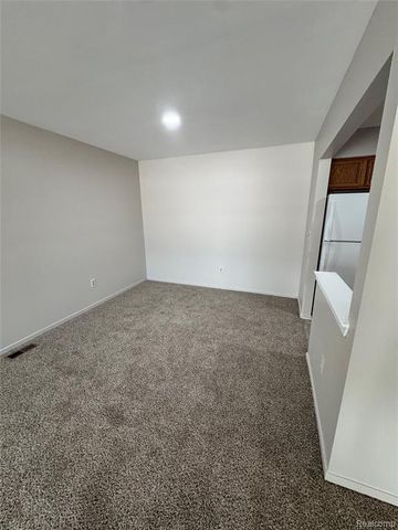 24064 Greenhill Road, Warren, MI 48091