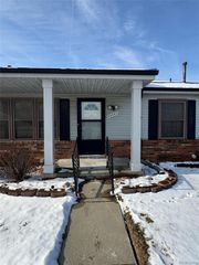 24064 Greenhill Road, Warren, MI 48091