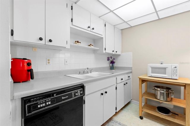 401 DE GRASSE PLACE 18, Sun City Center, FL 33573