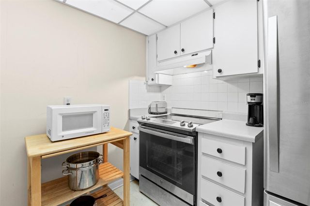 401 DE GRASSE PLACE 18, Sun City Center, FL 33573