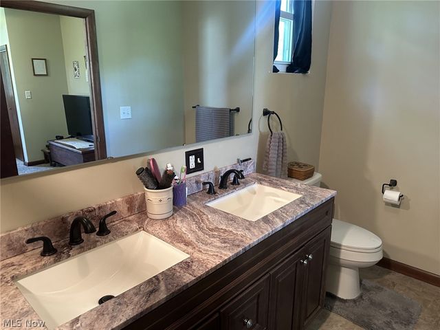 459 Elizabeth Pike, Mineral Wells, WV 26150