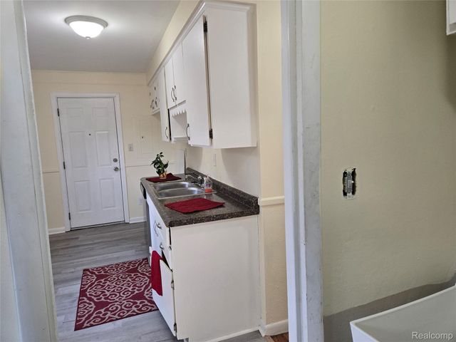 19813 INKSTER Road W, Livonia, MI 48152