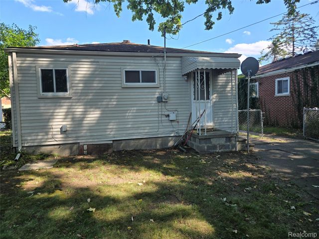 19813 INKSTER Road W, Livonia, MI 48152