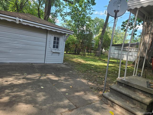 19813 INKSTER Road W, Livonia, MI 48152