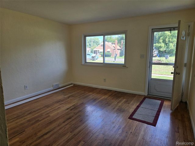 19813 INKSTER Road W, Livonia, MI 48152