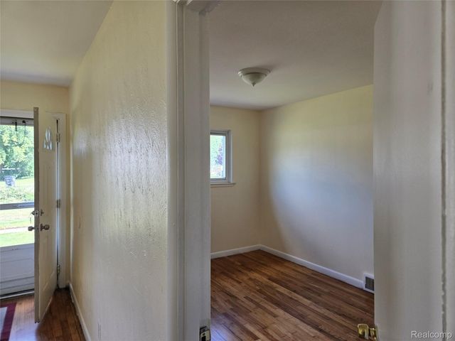 19813 INKSTER Road W, Livonia, MI 48152