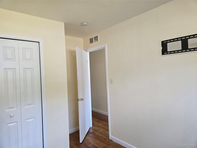 19813 INKSTER Road W, Livonia, MI 48152