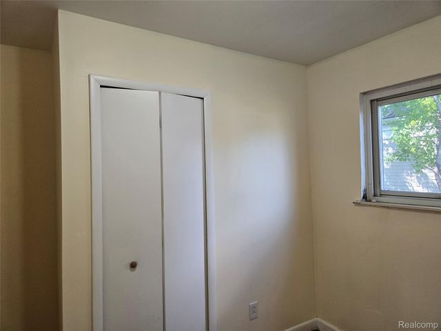 19813 INKSTER Road W, Livonia, MI 48152