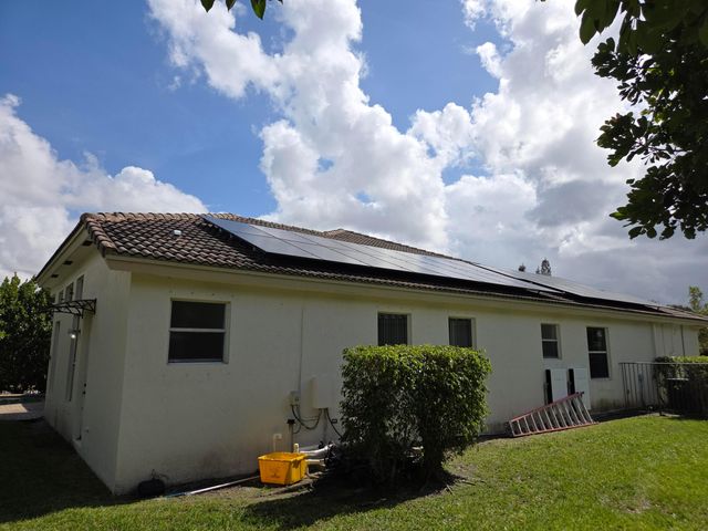 2926 E Fontana Court, Royal Palm Beach, FL 33411