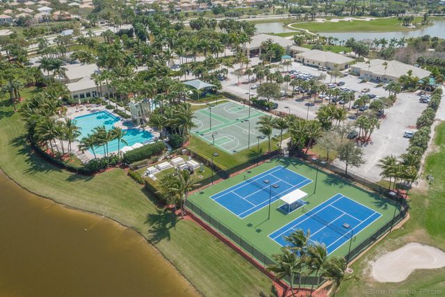 2926 E Fontana Court, Royal Palm Beach, FL 33411
