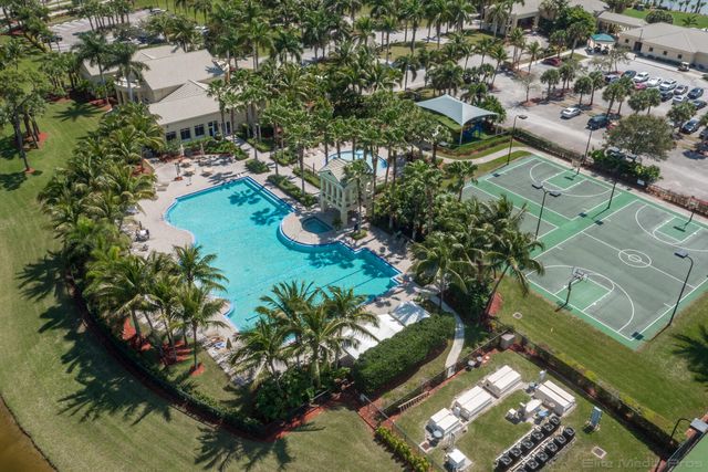 2926 E Fontana Court, Royal Palm Beach, FL 33411
