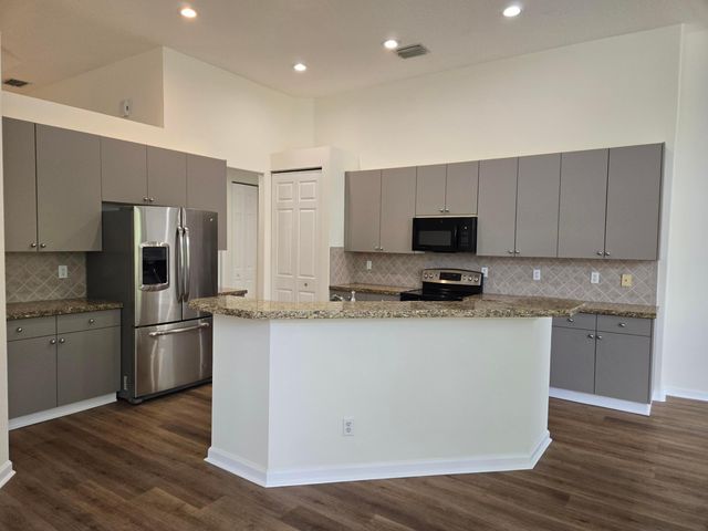 2926 E Fontana Court, Royal Palm Beach, FL 33411