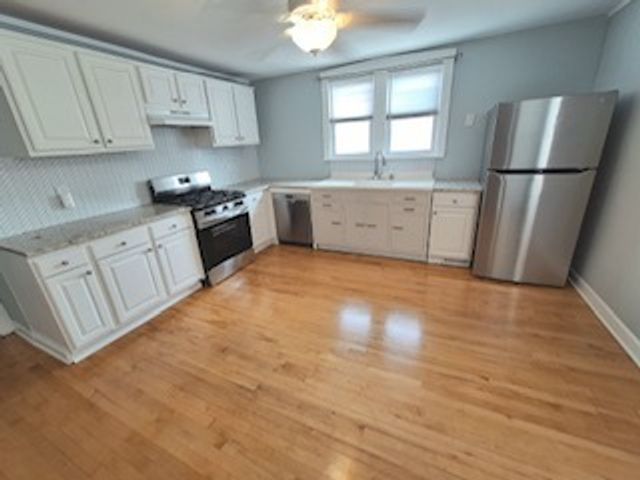 1123 S East Avenue 2, Oak Park, IL 60304