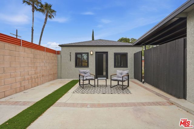 7530 Gaviota Avenue, Van Nuys (los Angeles), CA 91406