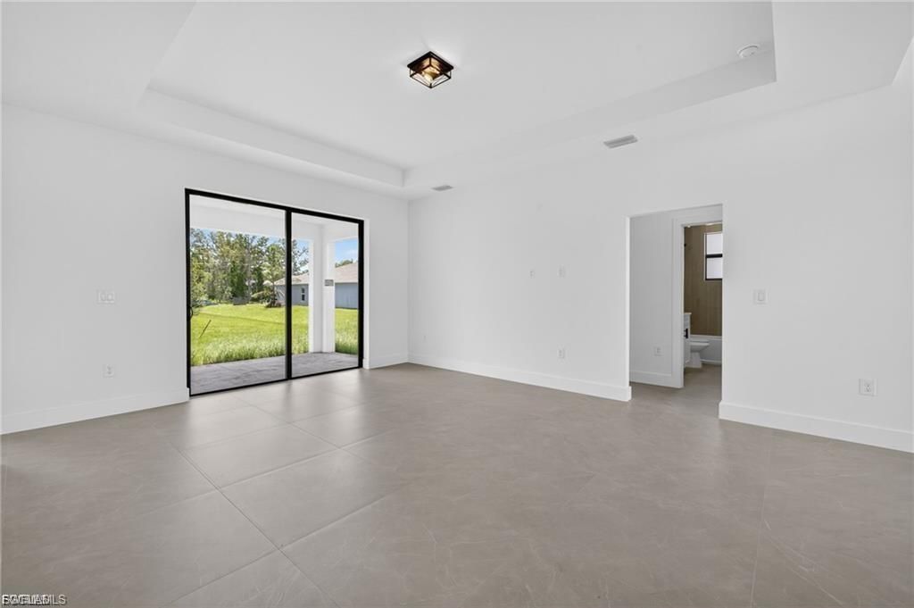 208 PEMBROKE ST, LEHIGH ACRES, FL 33974 — photo 5