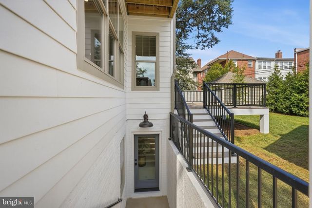423 N EDGEWOOD ST, Arlington, VA 22201
