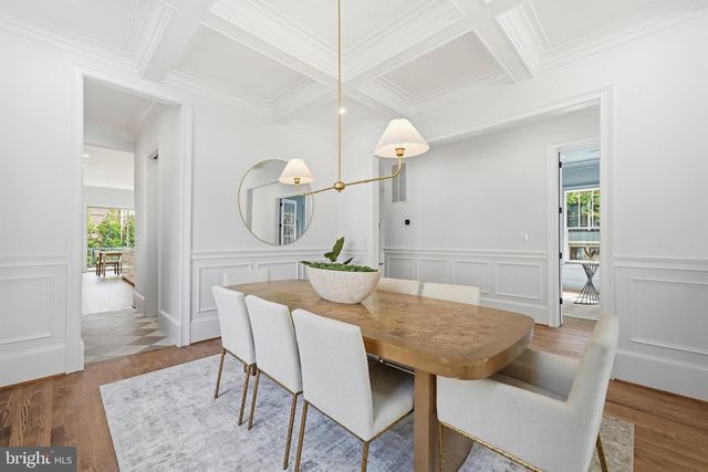 423 N EDGEWOOD ST, Arlington, VA 22201