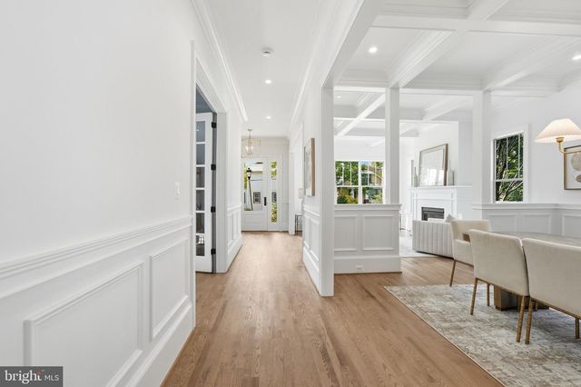 423 N EDGEWOOD ST, Arlington, VA 22201
