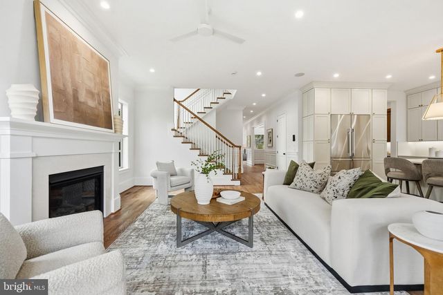 423 N EDGEWOOD ST, Arlington, VA 22201