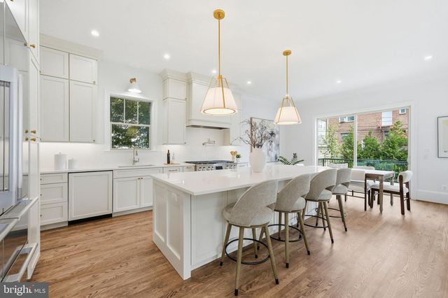 423 N EDGEWOOD ST, Arlington, VA 22201